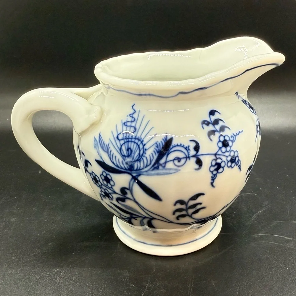 Blue Danube Japan Creamer 3.5